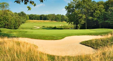Wentworth hills country club - The physical features of the Netherlands include flat country, rolling hills and the Ardennes Mountains. Water features, such as the Rhine, Meuse and Schelde Rivers, are some of the most prominent features of this country.